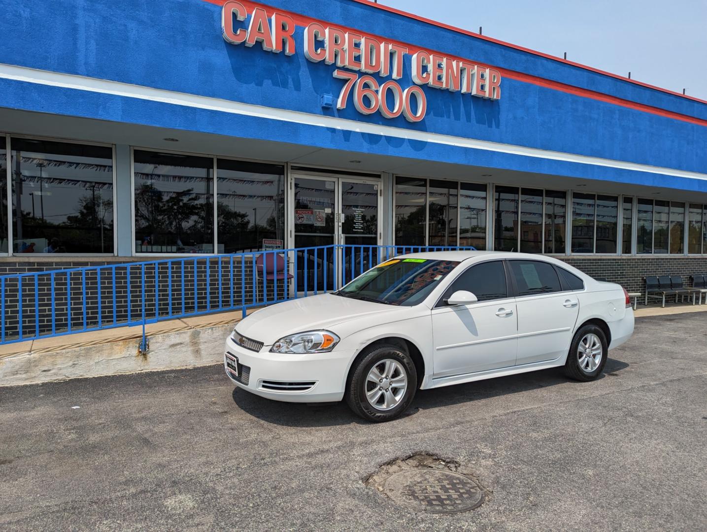 2013 WHITE Chevrolet Impala LS (Fleet) (2G1WF5E36D1) with an 3.6L V6 DOHC 16V FFV engine, 6-Speed Automatic transmission, located at 7600 S Western Ave., Chicago, IL, 60620, (773) 918-3980, 0.000000, 0.000000 - Photo#1